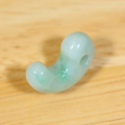 画像5: 翡翠 勾玉 (5)