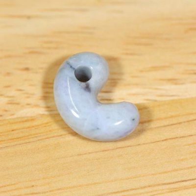 画像4: 翡翠 勾玉 (4)