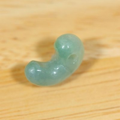 画像5: 翡翠 勾玉 (5)