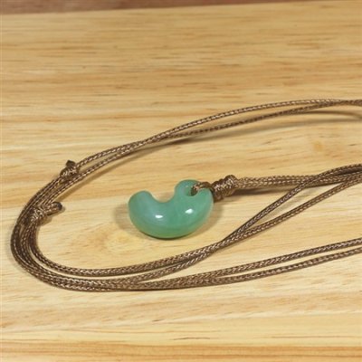 画像5: 糸魚川産翡翠・紐付勾玉 (5)