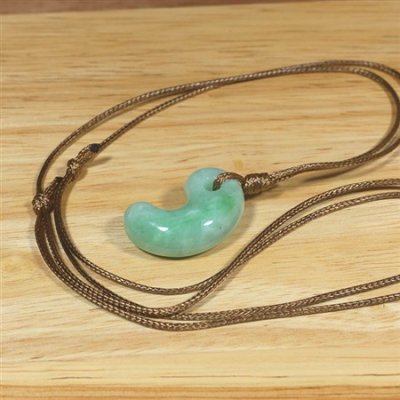 画像6: 糸魚川産翡翠・紐付勾玉 (6)