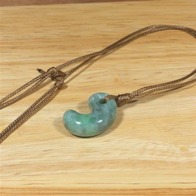 画像6: 糸魚川産翡翠・紐付勾玉 (6)