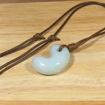 画像6: 糸魚川産翡翠・紐付勾玉 (6)