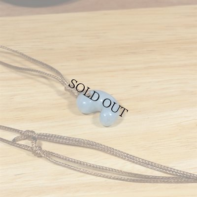 画像5: 糸魚川産翡翠・紐付勾玉 (5)