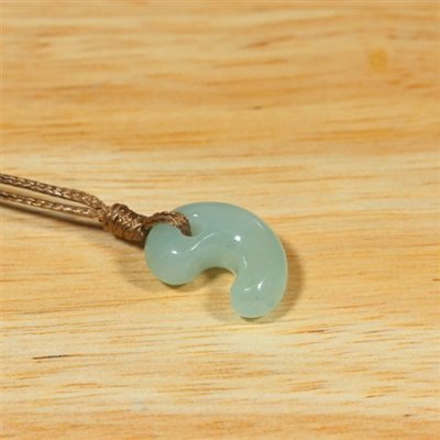 画像1: 糸魚川産翡翠・紐付勾玉 (1)