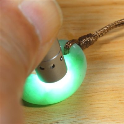 画像7: 糸魚川産翡翠・紐付勾玉 (7)