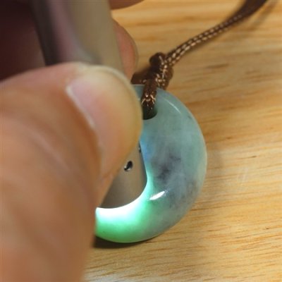 画像7: 糸魚川産翡翠・紐付勾玉 (7)