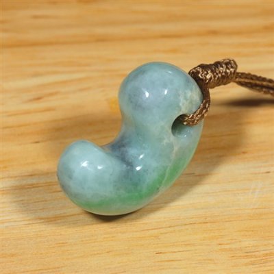 画像3: 糸魚川産翡翠・紐付勾玉 (3)