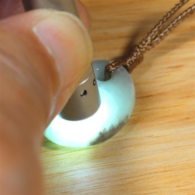 画像7: 糸魚川産翡翠・紐付勾玉 (7)