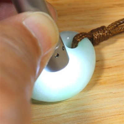 画像7: 糸魚川産翡翠・紐付勾玉 (7)