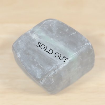 画像1: 糸魚川産翡翠原石 (1)