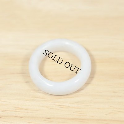 画像2: 糸魚川翡翠くりぬきリング (2)