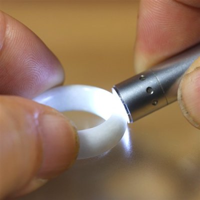 画像5: 糸魚川翡翠くりぬきリング (5)