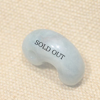 画像4: コンサワ産 翡翠勾玉 (4)