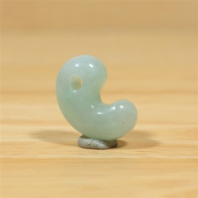 画像2: 姫川産 翡翠勾玉 (2)