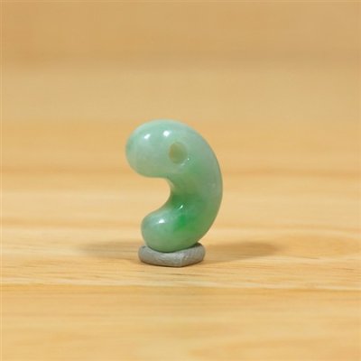 画像3: 小滝産 翡翠勾玉 (3)