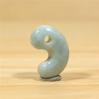 画像3: 小滝産 翡翠勾玉 (3)