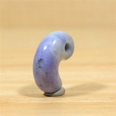 画像4: 小滝産 翡翠勾玉 (4)