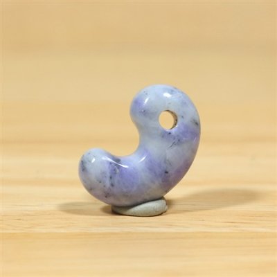 画像2: 小滝産 翡翠勾玉 (2)