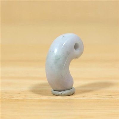 画像4: 姫川産 翡翠勾玉 (4)