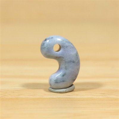 画像3: 小滝産 翡翠勾玉 (3)