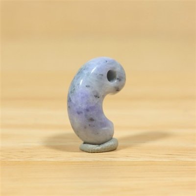 画像4: 小滝産 翡翠勾玉 (4)