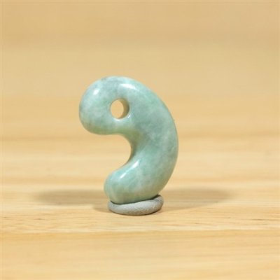画像3: 青海産 翡翠勾玉 (3)