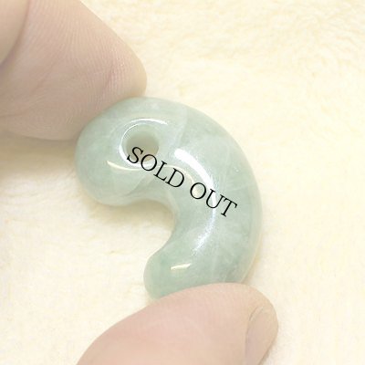 画像5: 小滝産 緑系 ひすい勾玉 (5)