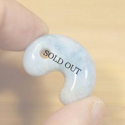 画像5: コンサワ産 翡翠勾玉 (5)