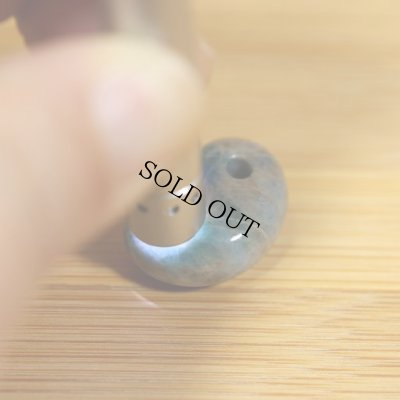 画像6: コンサワ産 翡翠勾玉 (6)