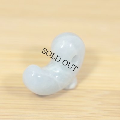 画像3: コンサワ産 翡翠勾玉 (3)