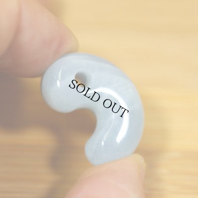 画像5: コンサワ産 翡翠勾玉 (5)