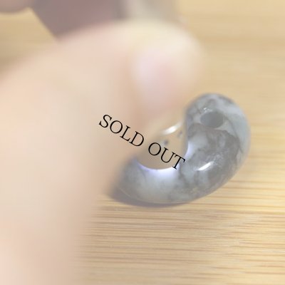 画像6: 糸魚川 海中産 黒ひすい勾玉 (6)