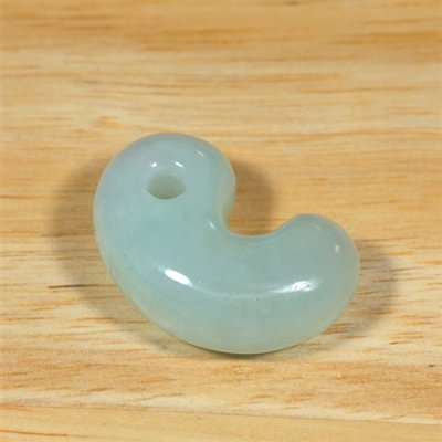 画像2: 姫川産 翡翠勾玉 (2)