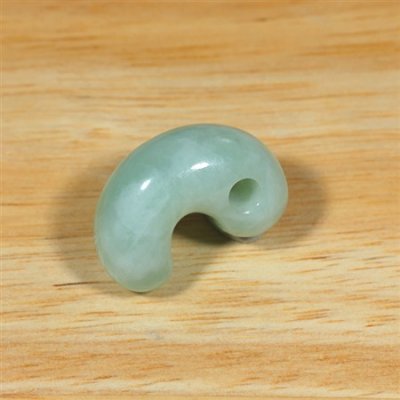 画像4: 小滝産 翡翠勾玉 (4)