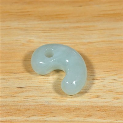 画像1: 姫川産 翡翠勾玉 (1)