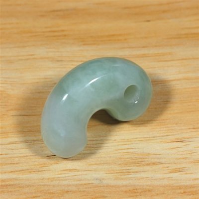 画像4: 小滝産 翡翠勾玉 (4)