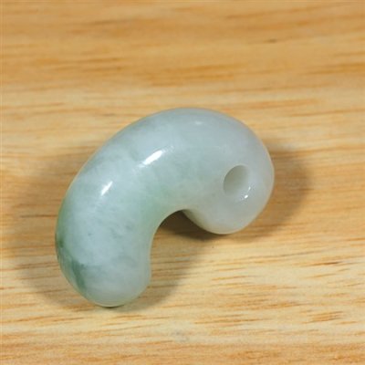 画像4: 小滝産 翡翠勾玉 (4)