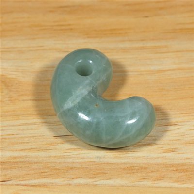 画像2: 小滝産 翡翠勾玉 (2)