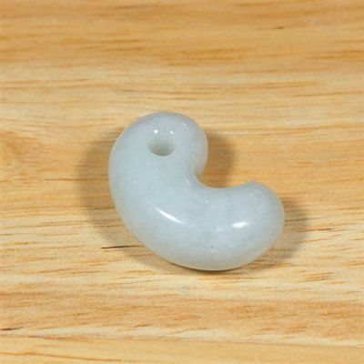 画像2: 海中産 翡翠勾玉 (2)