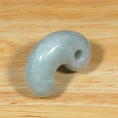 画像4: 小滝産 翡翠勾玉 (4)