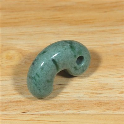 画像4: 青海産 翡翠勾玉 (4)