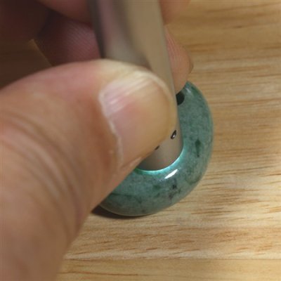 画像5: 青海産 翡翠勾玉 (5)