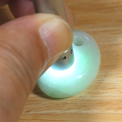 画像5: 海中産 翡翠勾玉 (5)