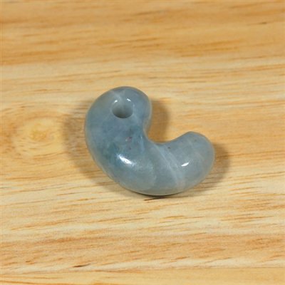 画像2: コンサワ産 翡翠勾玉 (2)