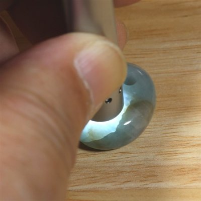 画像4: コンサワ産 翡翠勾玉 (4)