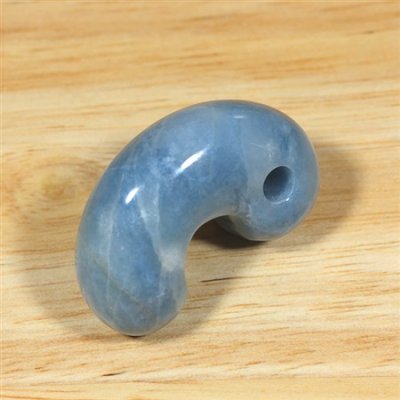 画像4: コンサワ産 翡翠勾玉 (4)