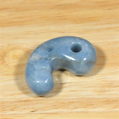 画像2: コンサワ産 翡翠勾玉 (2)