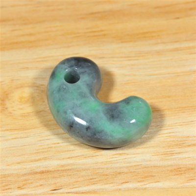 画像2: 小滝産 翡翠勾玉 (2)