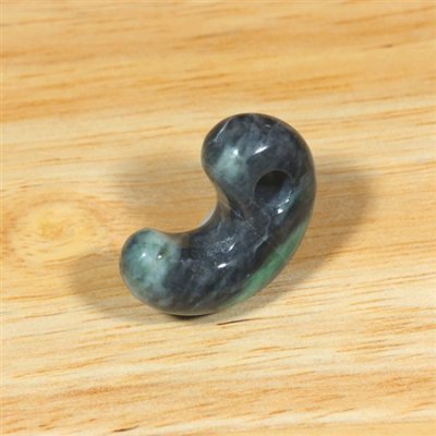 画像3: 青海産 翡翠勾玉 (3)